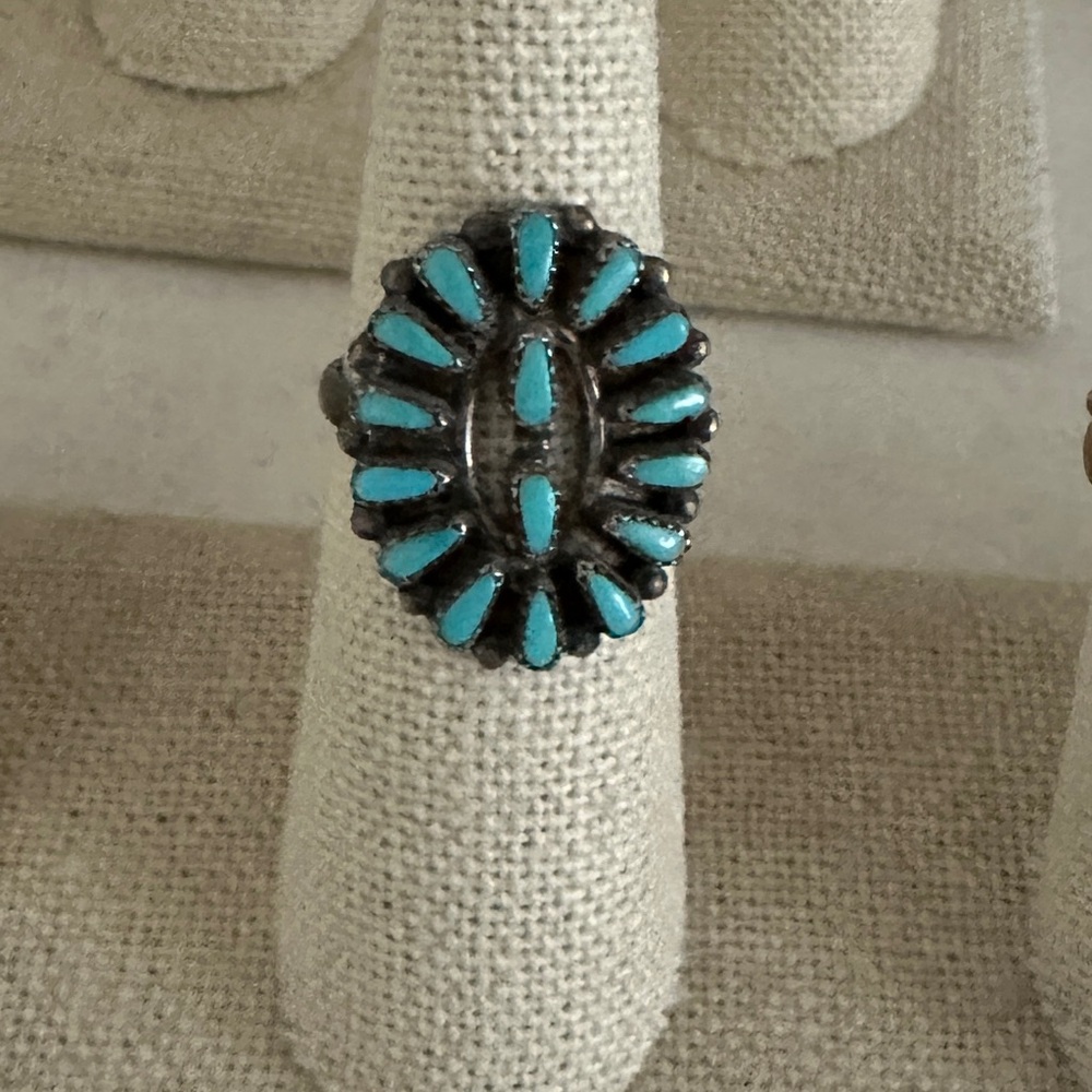 Vintage Zuni Turquoise Sterling Silver ring size 7